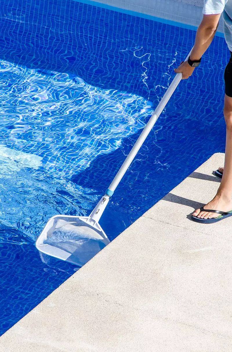 servicio de limpieza de piscinas